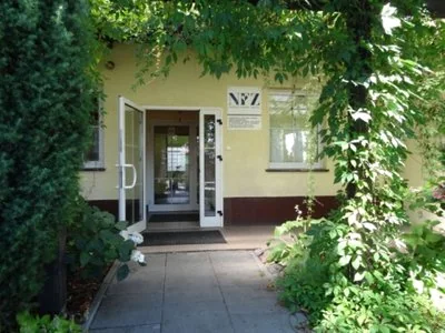Wejście do Centrum Zdrowia Psychicznego i Leczenia Uzależnień w Starogardzie Gdańskim.